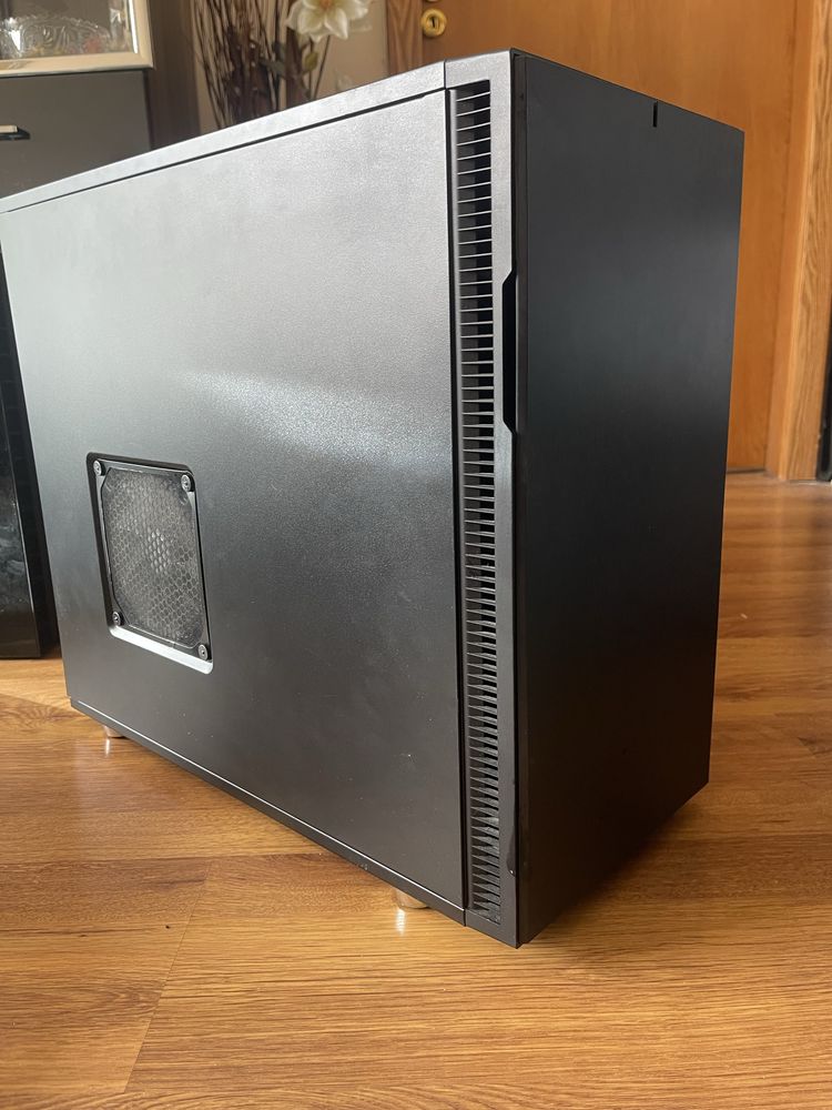 Fractal Design Define R5 кутия