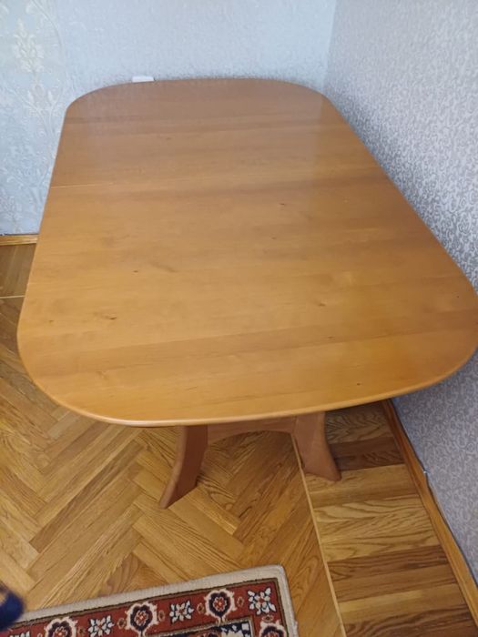 стол обеденный деревянный