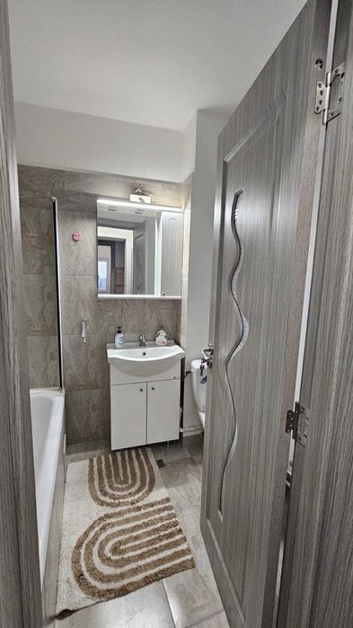 Inchiriez garsoniera conf 1