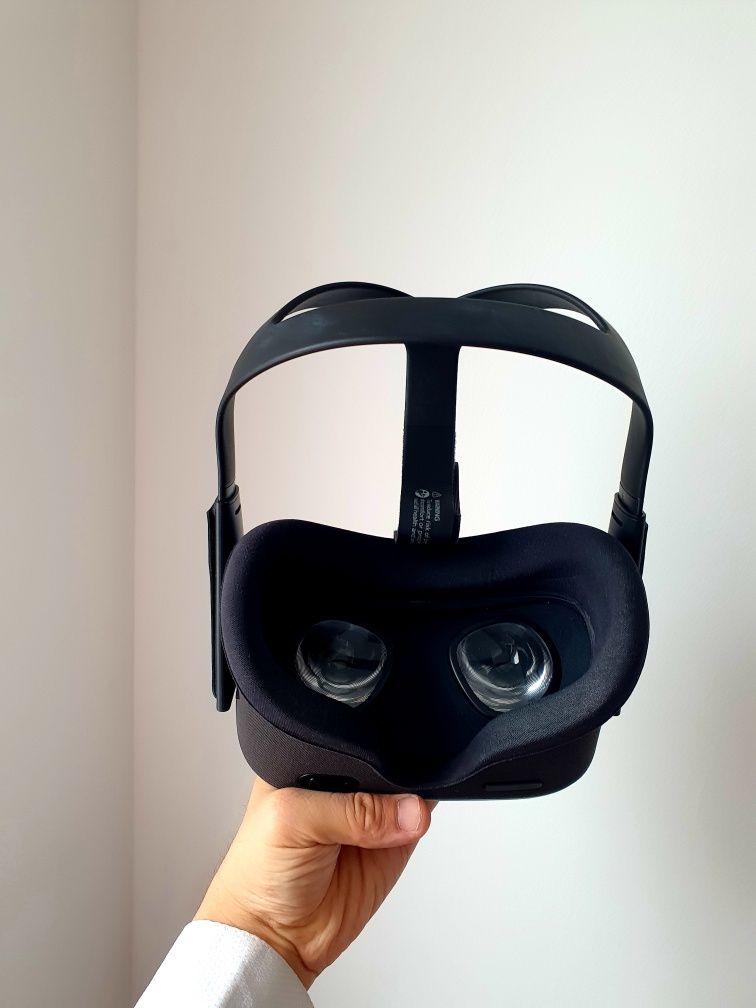 Продам шлем виртуальной реальности Oculus Meta Quest 1