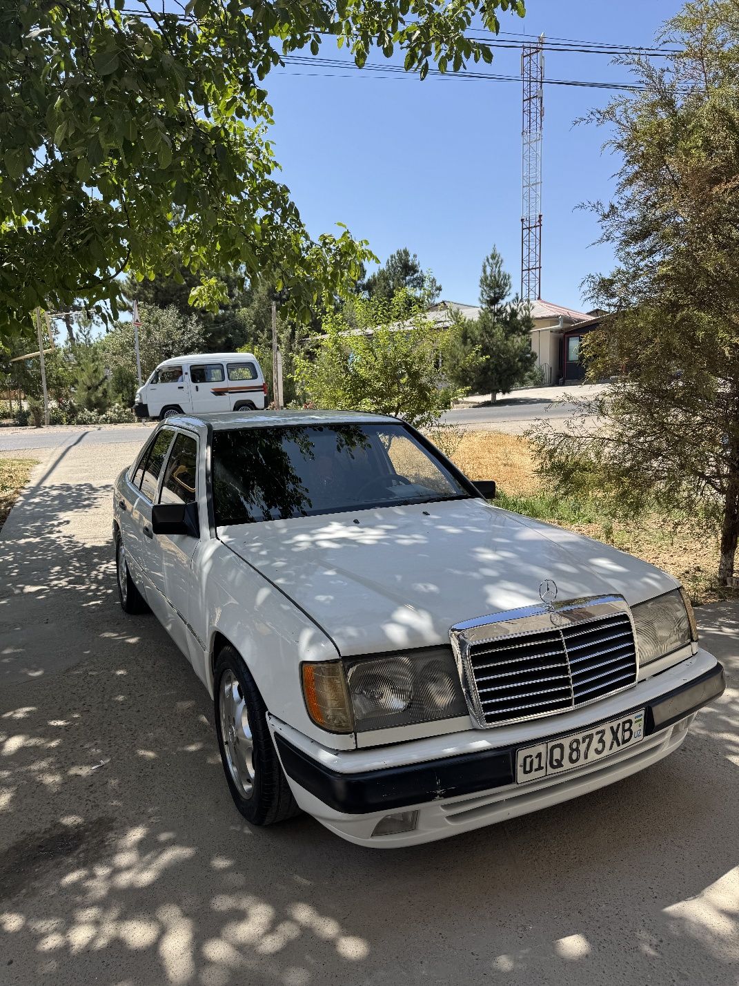 W 124  mersdes sotilad yil 1986
