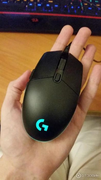 продаю игровую мышку logitech g102 balck