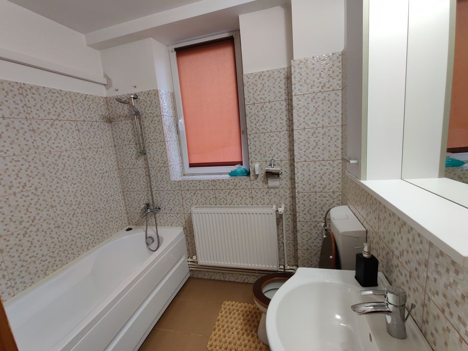 Vand apartament decomandat cu 1 camera 41.3 MP2 in zona OM
