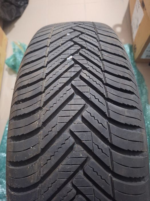 Jante 5x114.3 pe 16 cu anvelope de iarna 215/70 R16