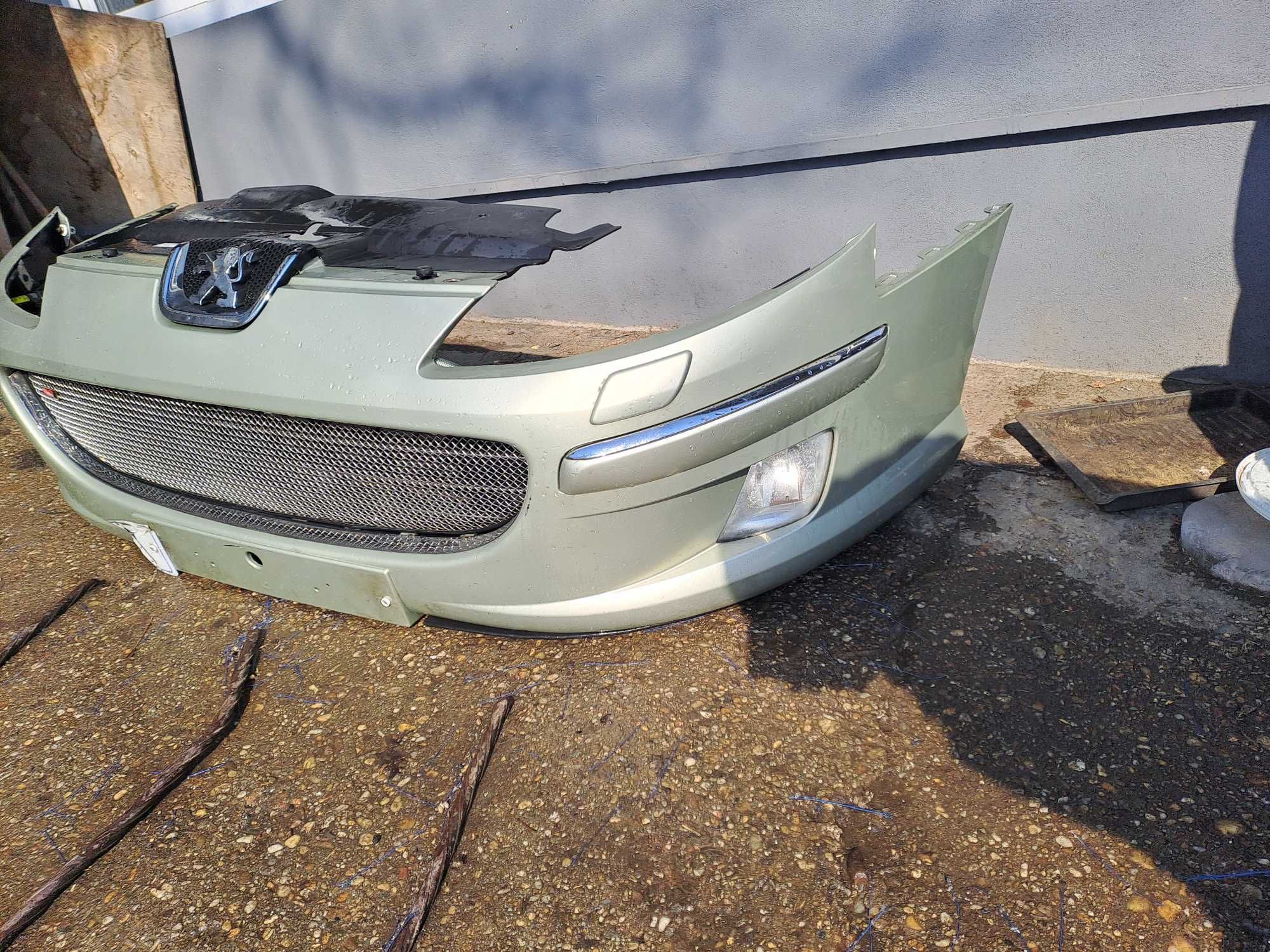 Bara Fata spoiler Peugeot 407 cu spalatoare far si proiectoare RS