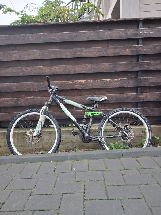 Bicicleta full suspension correra