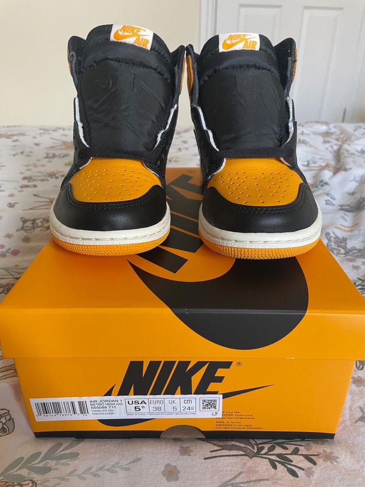 Adidasi Air Jordan 1 Retro High OG taxi/yellow toe Deadstock