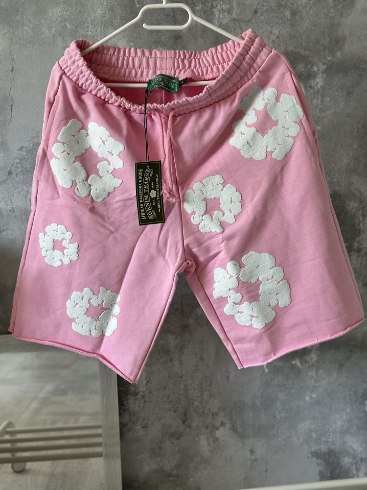 Pantaloni scurti Denim Tears roz trapstar balenciaga syna