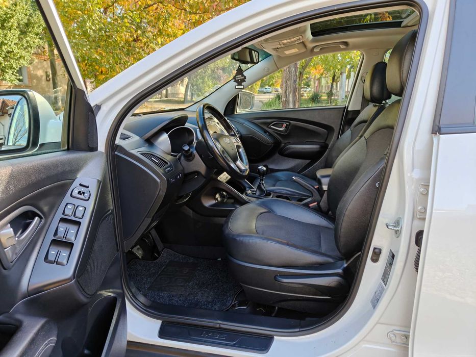 HYUNDAI ix35  / 2015 / Euro 5 / NAVI / Panoramic/ Senzori / 1.7 Diesel