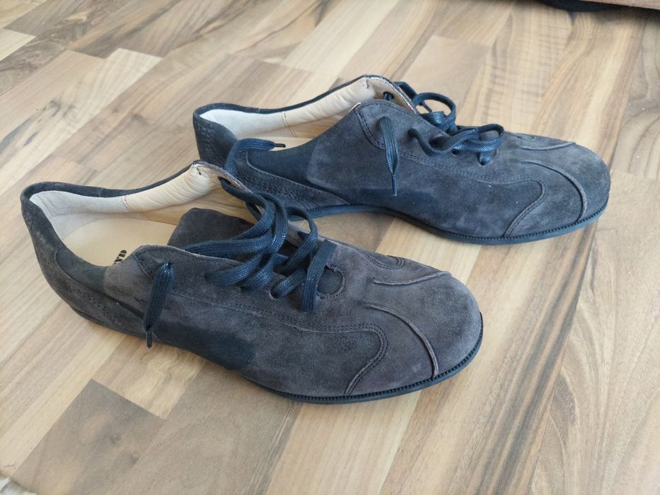 Pantofi LLOYD ,piele intoarsa,mărime 7 ( 40 )