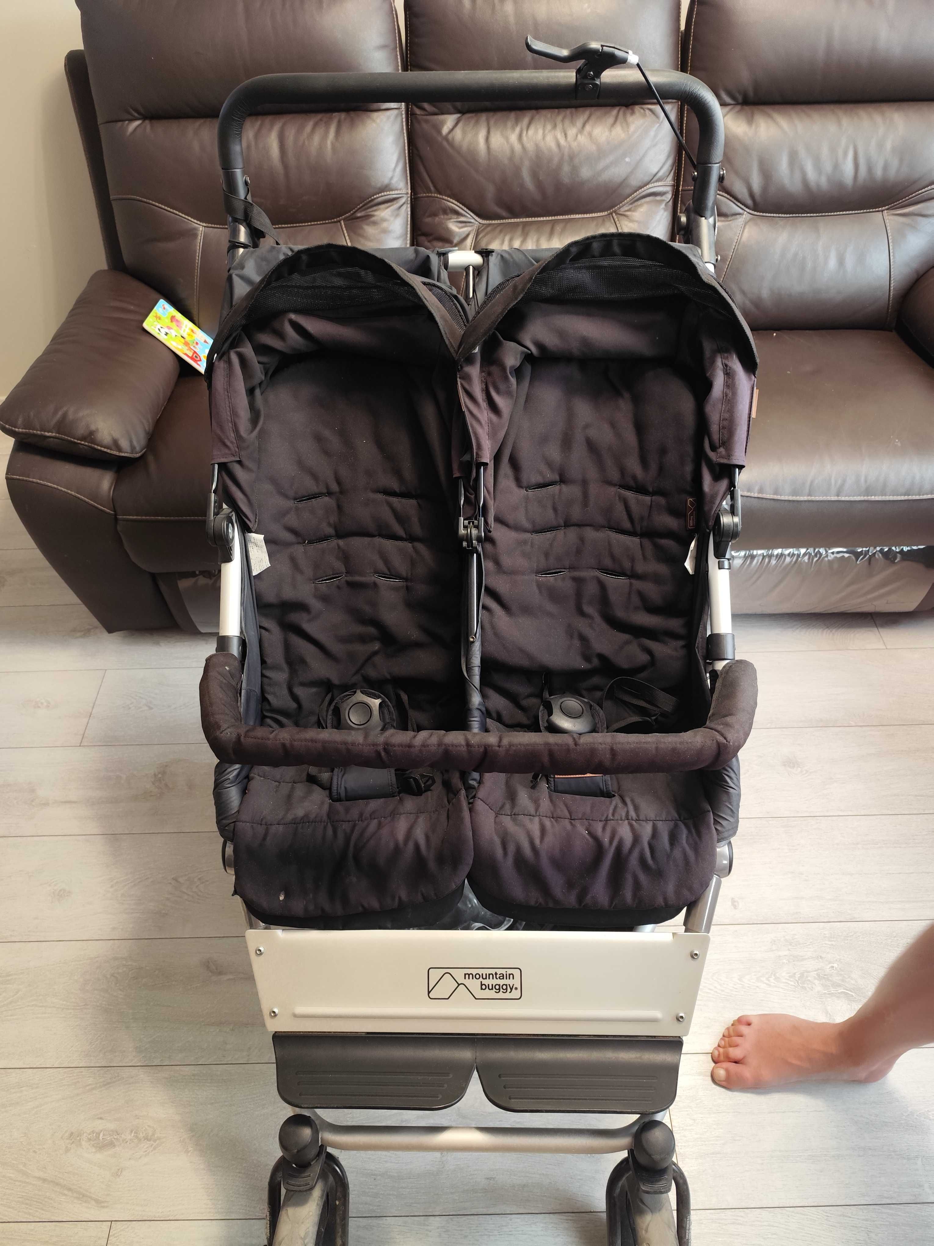Количка за близнаци Mountain buggy