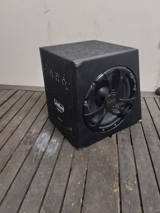 Бас каса + усилвател Axton