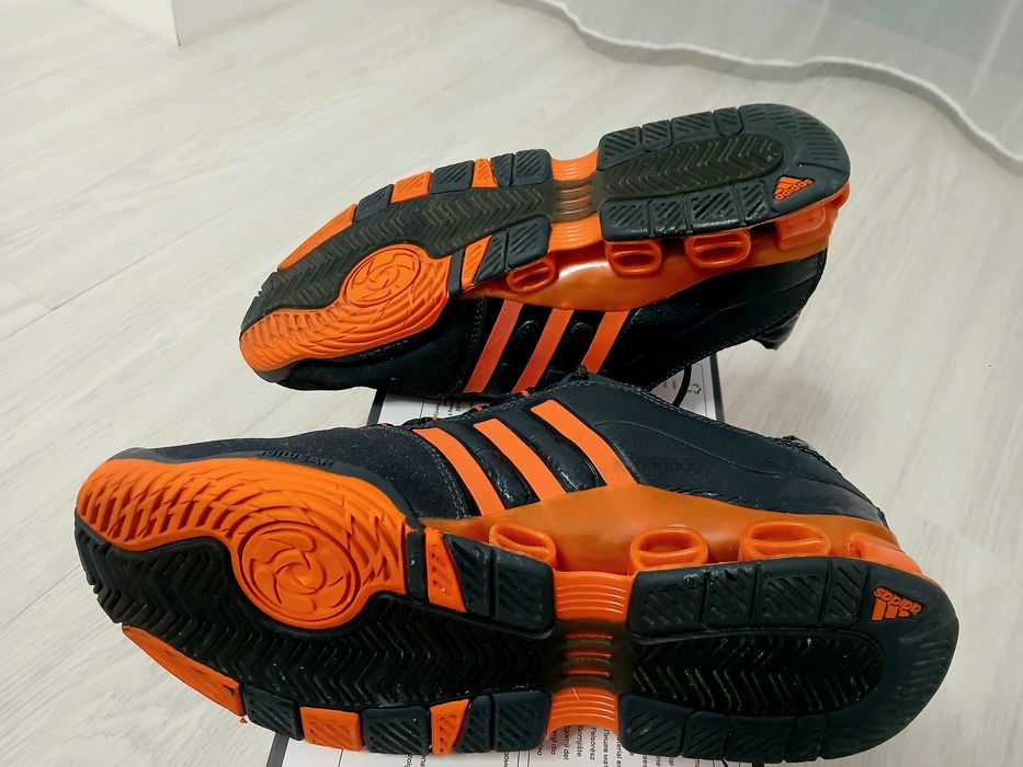 Vand Adidas Bounce, stare de TOP
