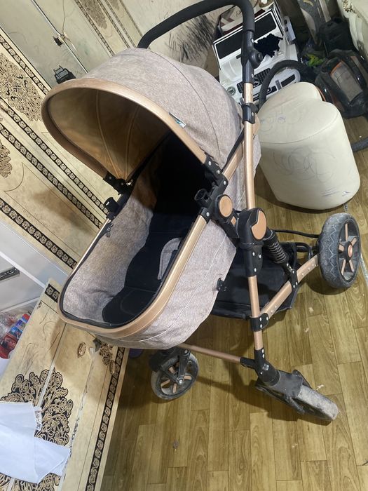 Коляска прогулочная