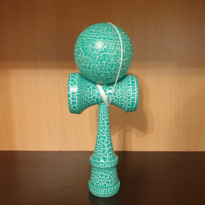 Kendama nouă pentru incepatori si profesioniști