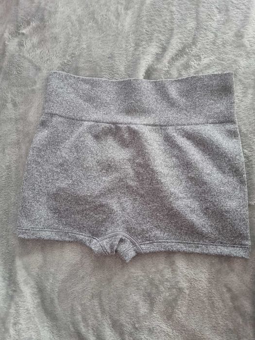 Спортни къси гащи