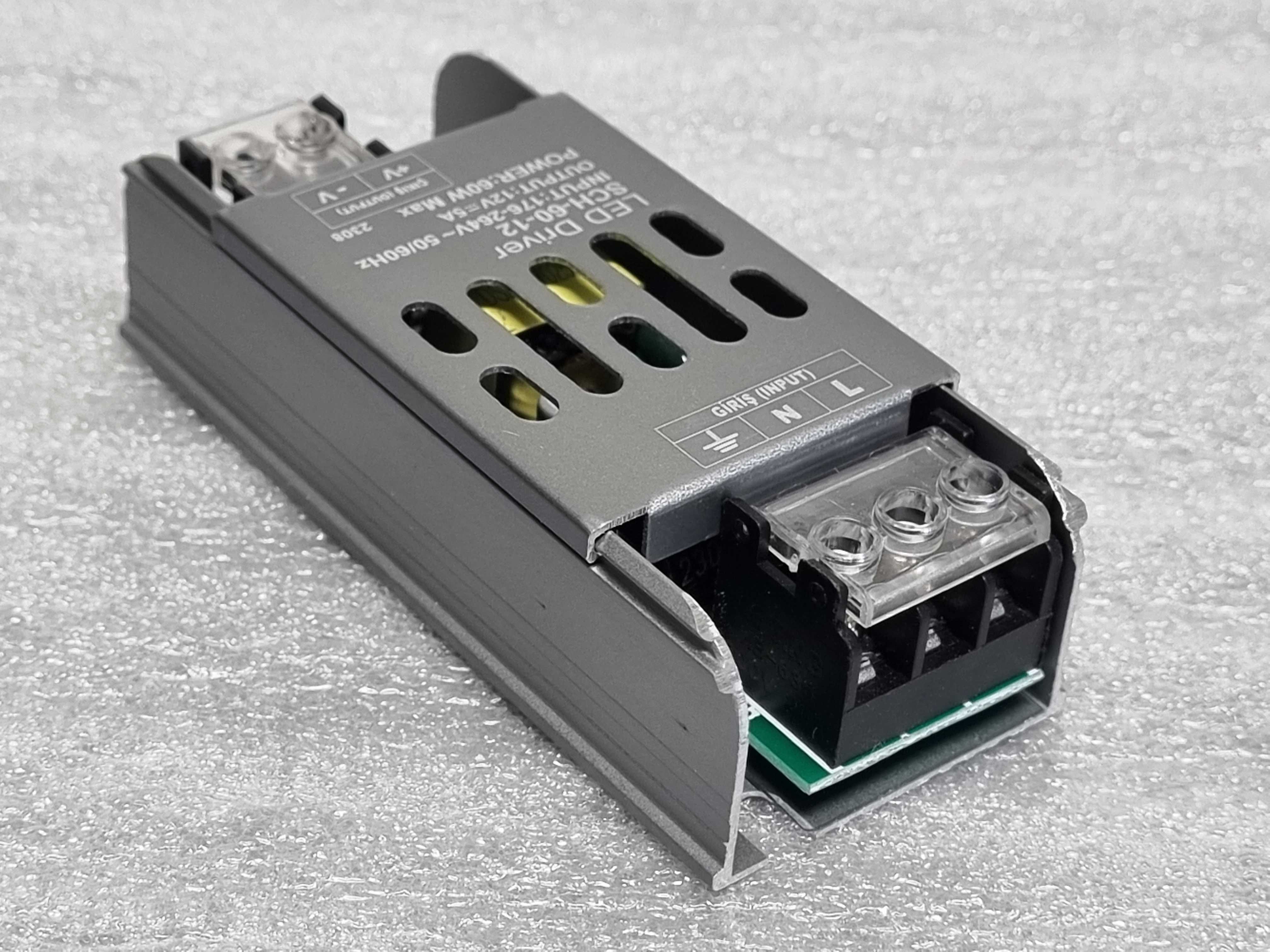 Захранване за LED осветление 12V, 60W (макс.). Изгодни отстъпки!