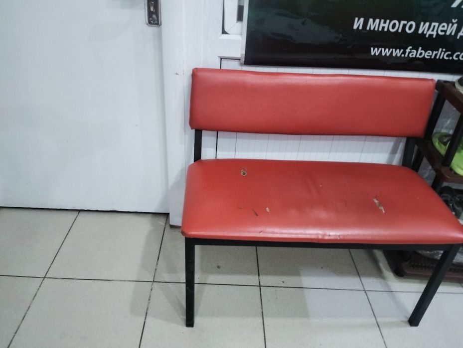Продам срочно скамейки банкетки