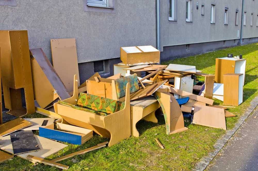 Debarasare Debarasat Apartament Garsoniera Spatiu Subsol Pod Mansarda