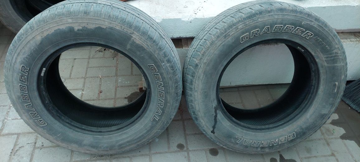 Продам шины R 17 2 шт летние