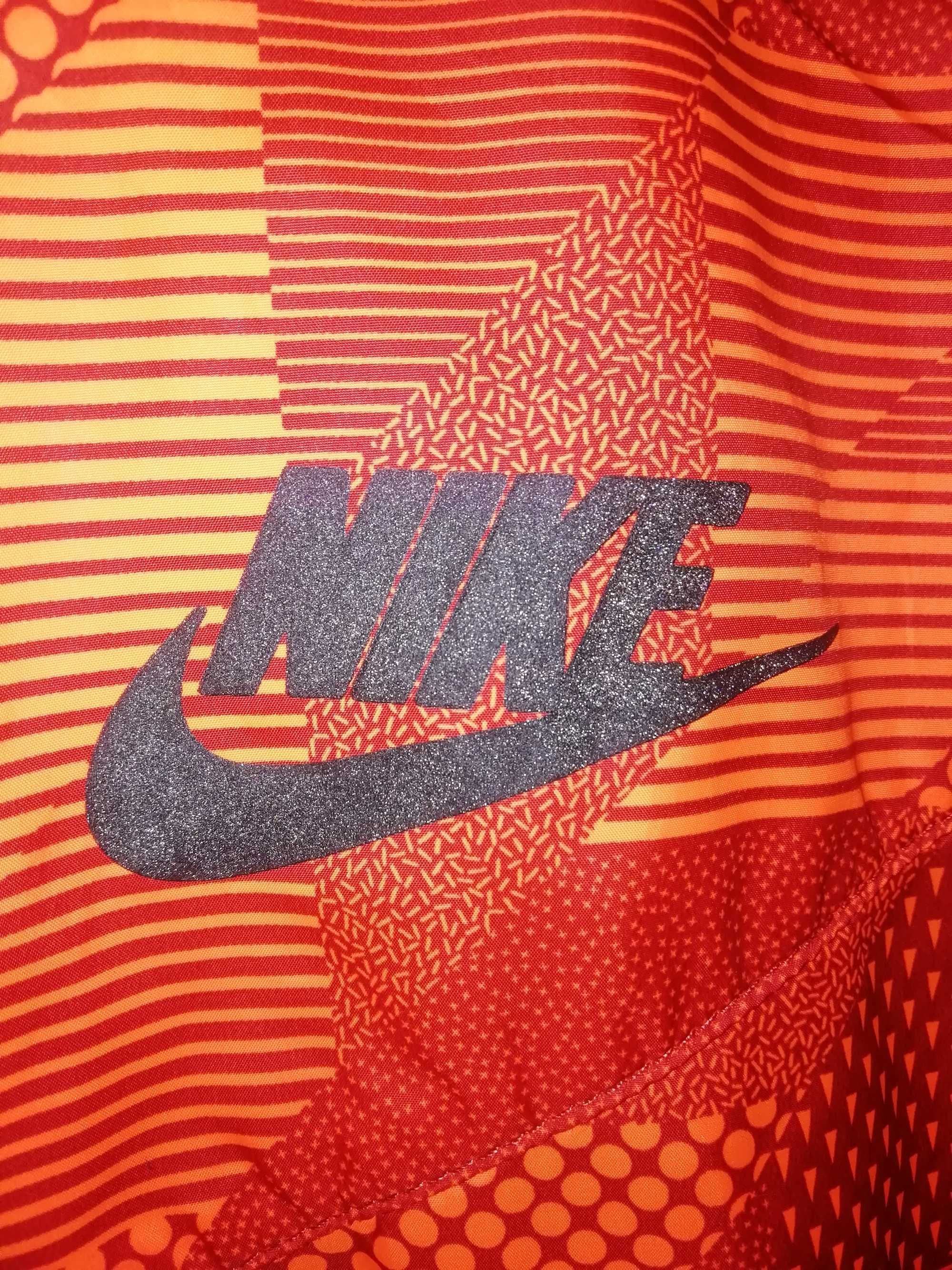 Nike оригинално ново мъжко яке ветровка с качулка размер XL оранжево