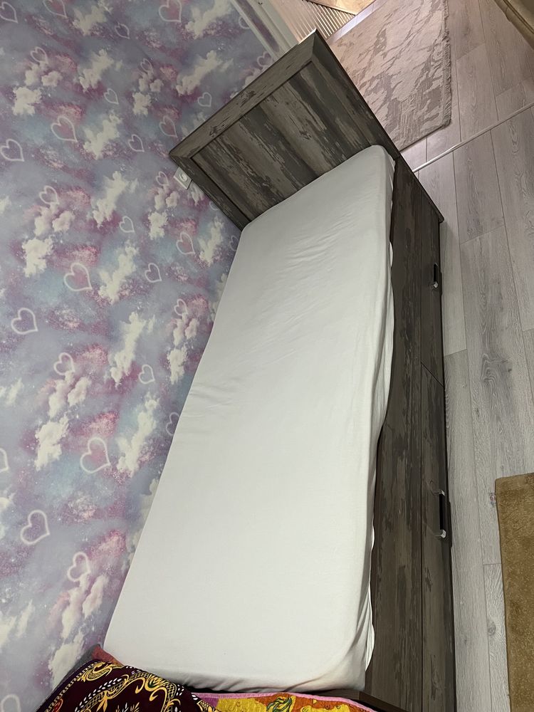 Кровать одноместный с матрасом