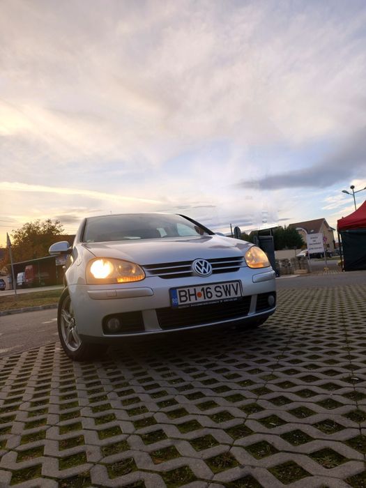 Golf V 1.6 MPI de vânzare.