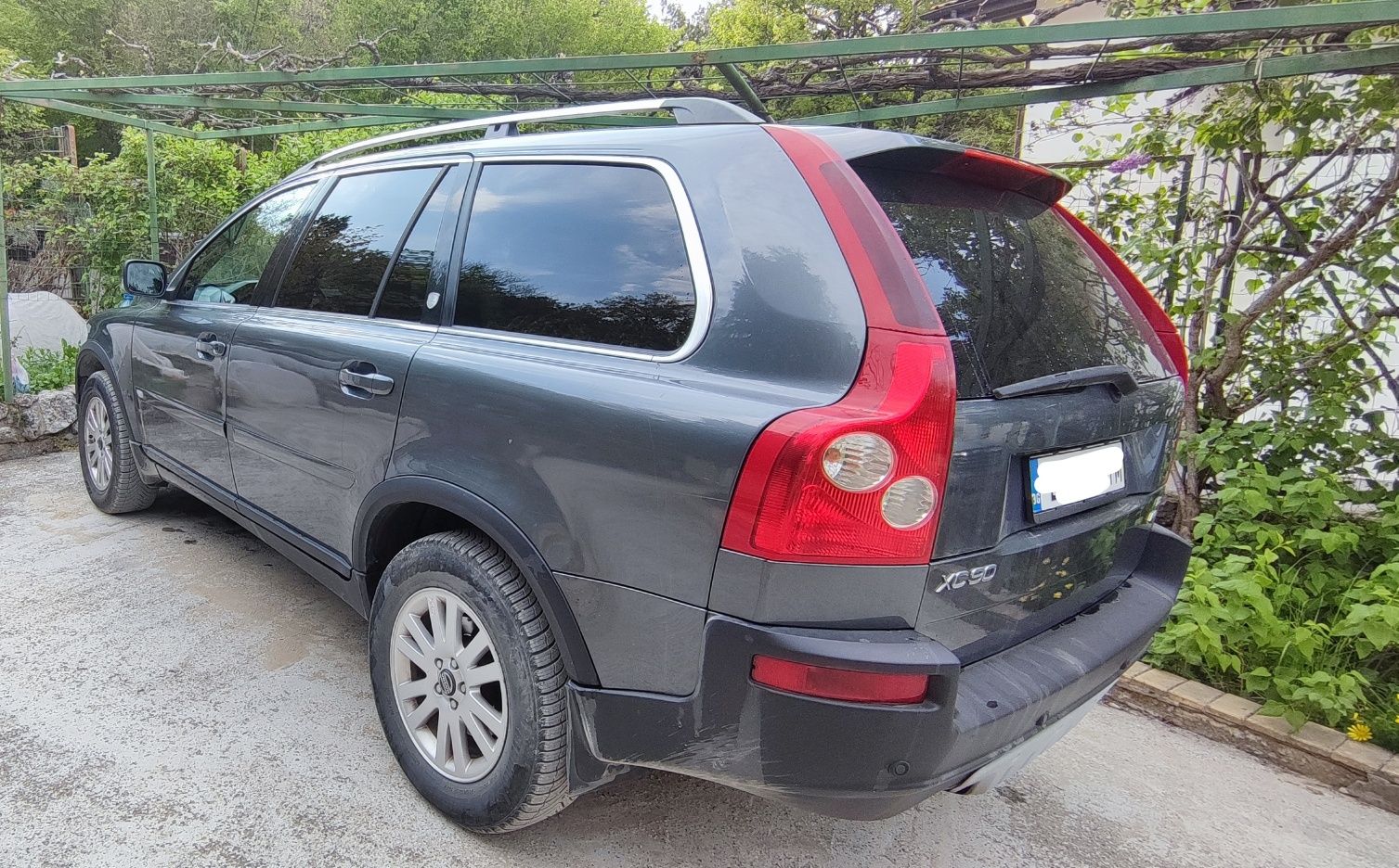 Продавам Volvo XC 90