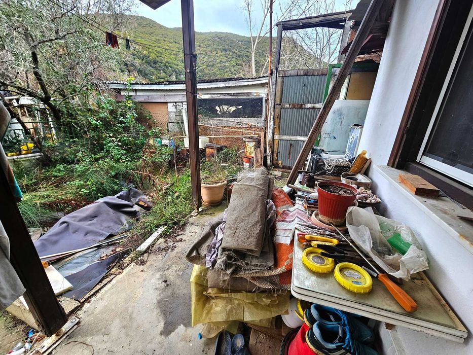 ЗА ПРОДАЖБА къща 45 кв.м. на плажа на ELAIOCHORIOU N. Перамос код 8129