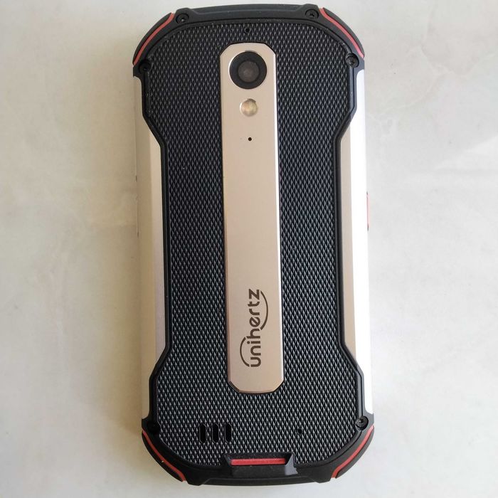Unihertz Atom L,4.0"mic,6 GBRAM,128 GBROM,4300 mAh,NFC,nou,subacvatic