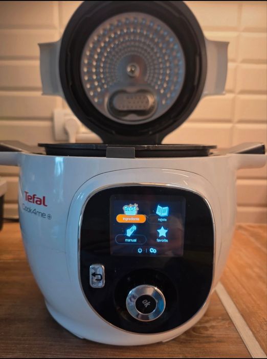 Tefal Cook4Me+ multicooker cu rețete prestabilite și accesorii
