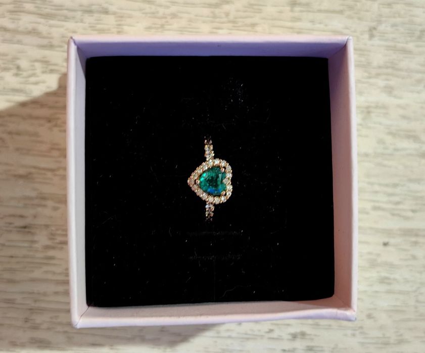 Продам новое кольцо Pandora