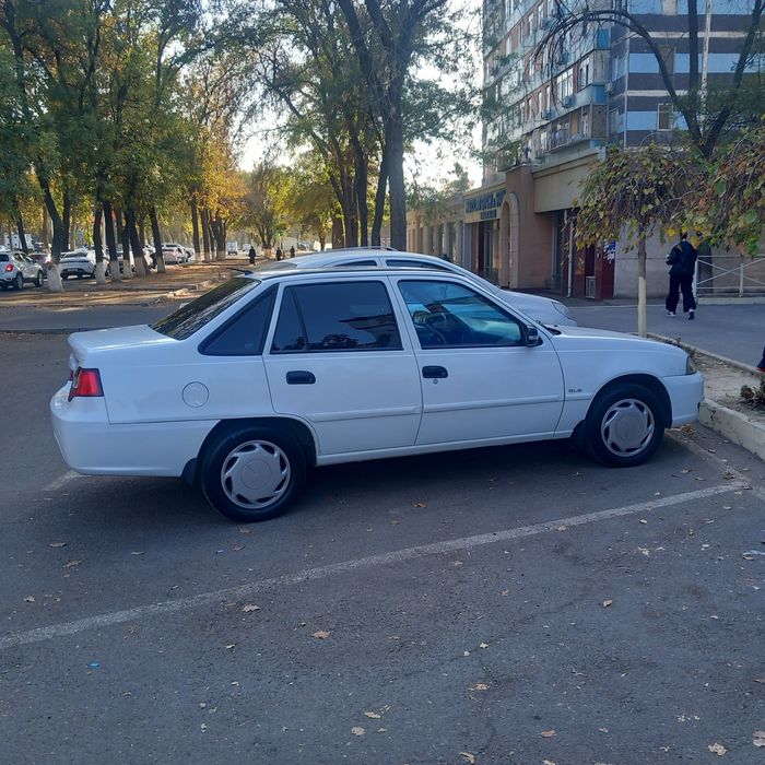 Ассалому алайкум нексия 2 сотилади срочно