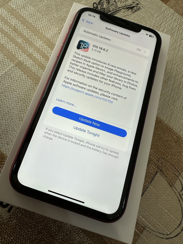 iPhone  XR   Red