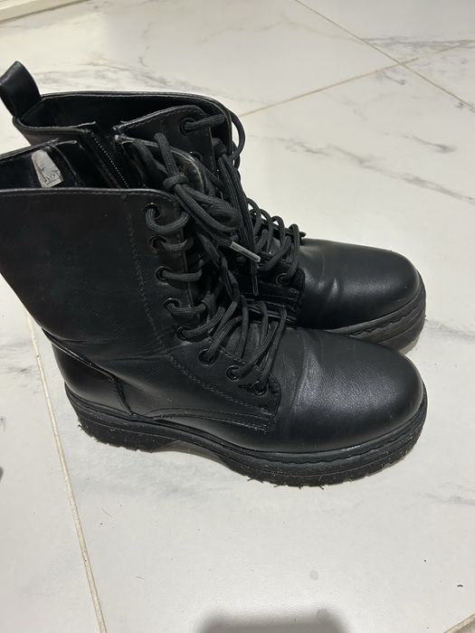 Сапожка зимняя, размер 38, черного цвета