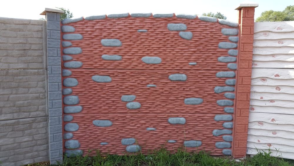 Gard beton / lacre gard / curte beton / imprejmuire / stalp beton