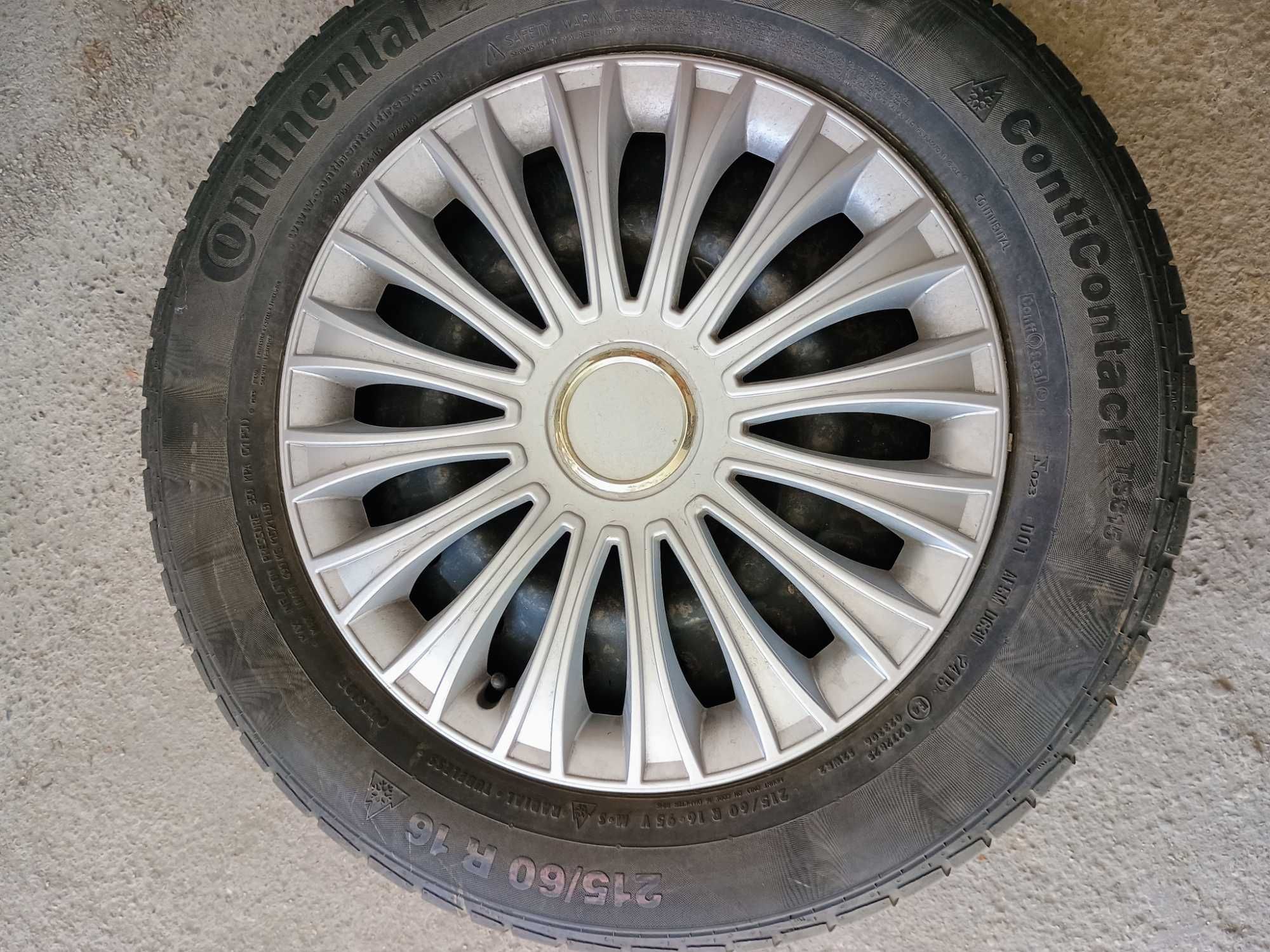 Гуми зимни 215/60 R16 със джанти