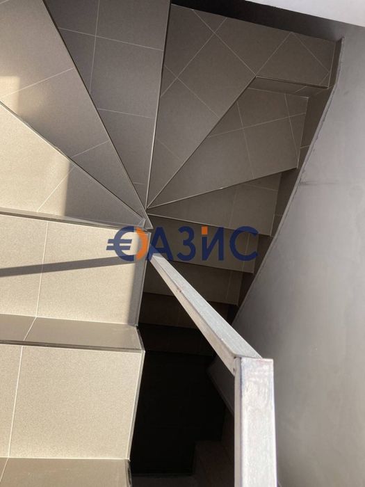 Къща за гости в гр.Приморско, 720кв. м.,