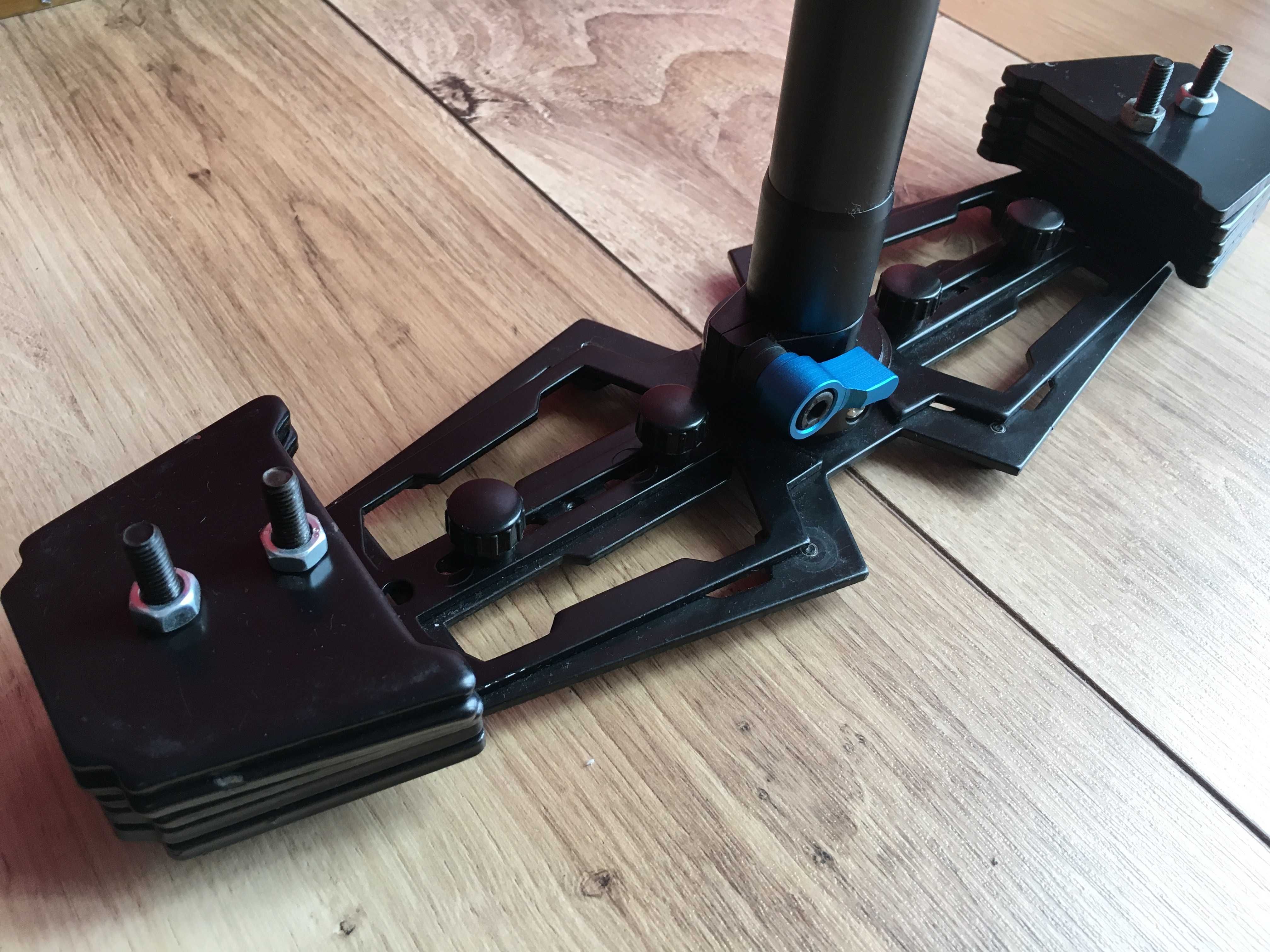 Steadycam - Wieldy Iron Triangle + quick release plate