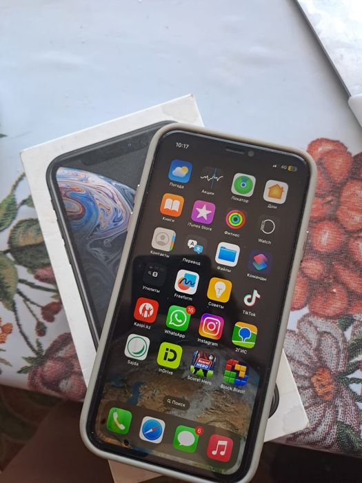 Айфон Xr в хорошем сост