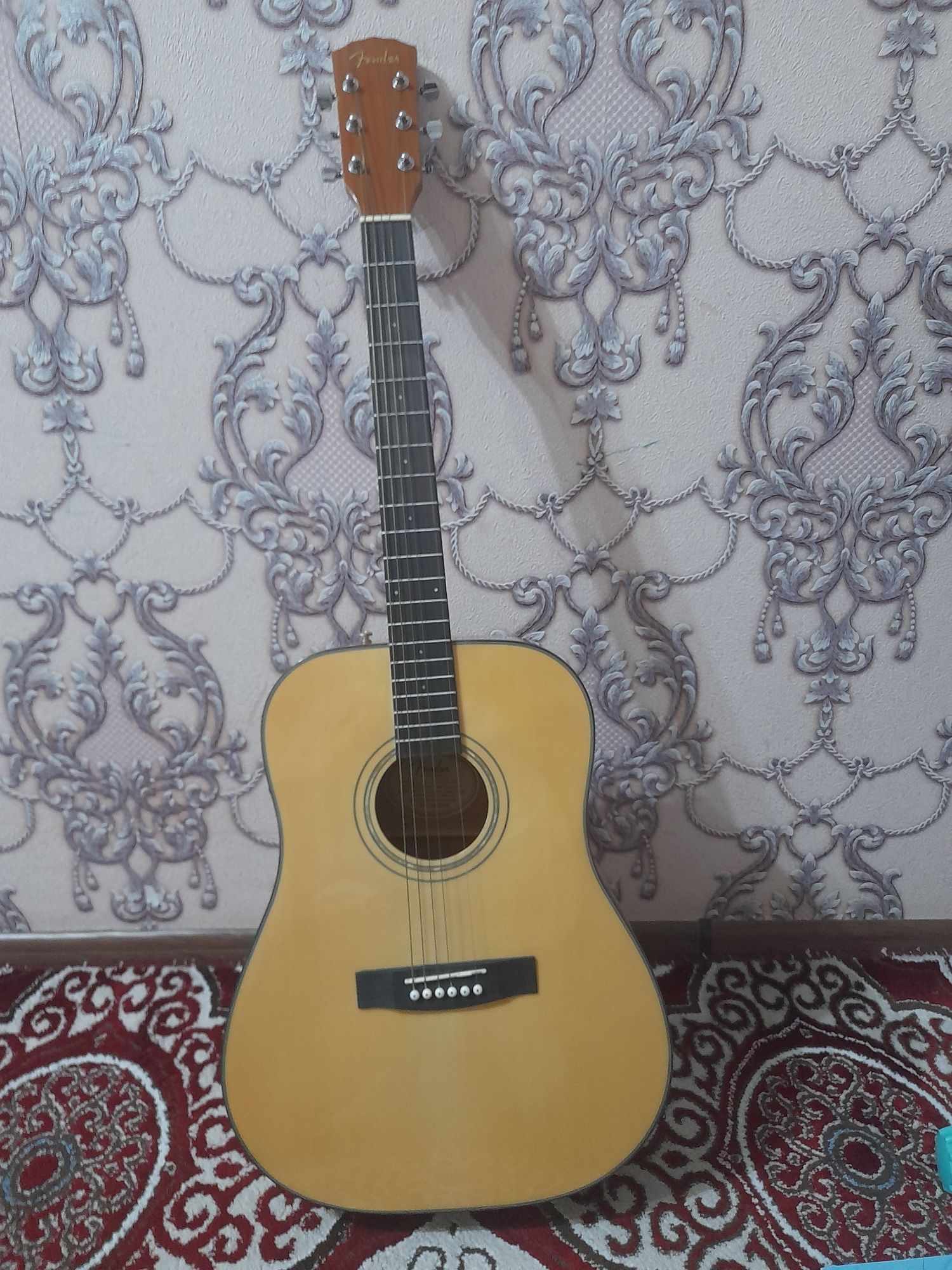 Guitara sotiladi holati zo'r fender cd 60 arginali tekshirib olasiz