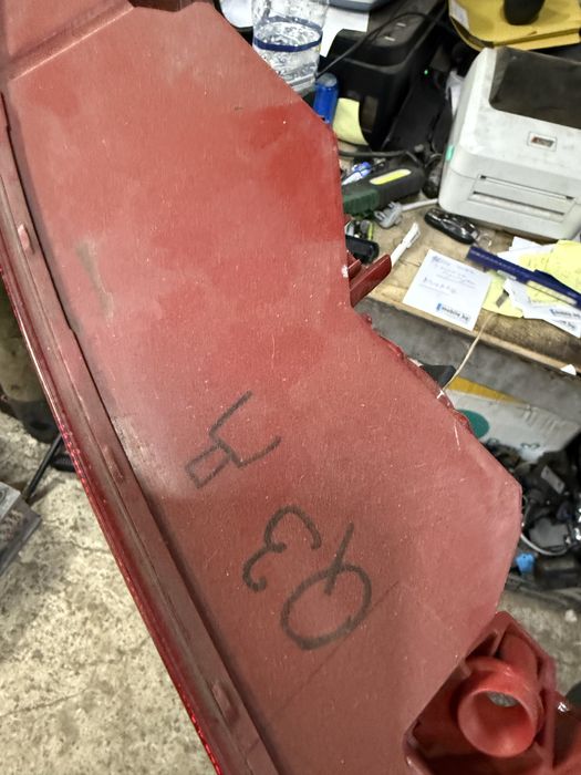 Оригинален стоп за броня от Audi Q3 8U десен с лека забележка