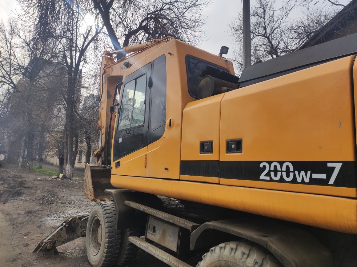 Экскаватор рачок Ekskavator HYUNDAI ROBEX 200w-7