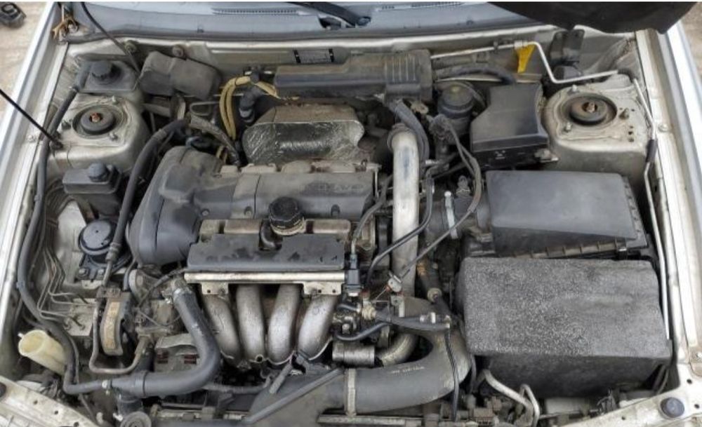 Motor 2.0 T 165 cp volvo S 40 din 2001