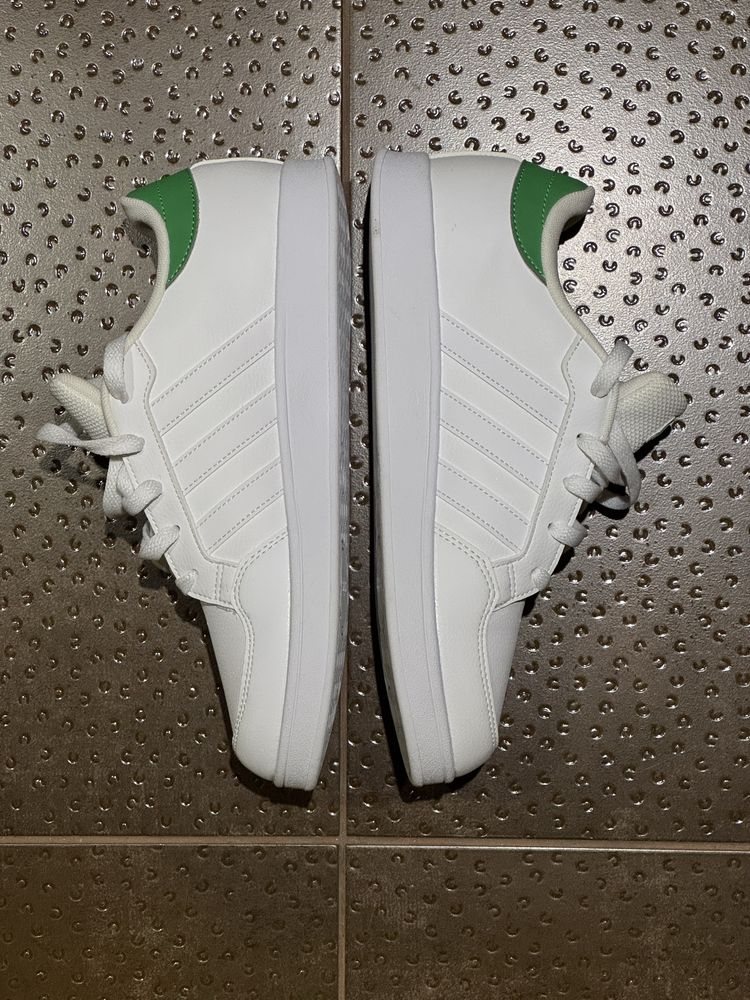 Женски обувки Adidas