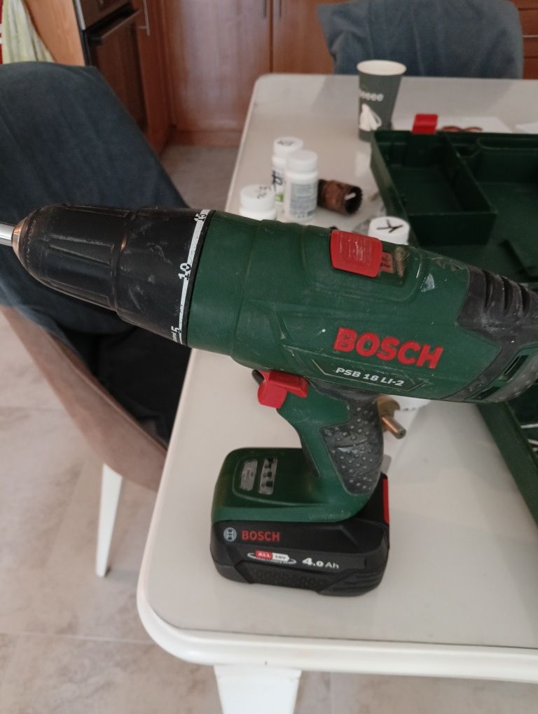 Продавам ударен винтоверт BOSCH PSB-18LI