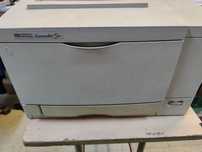 Принтер HP Laserjet 5N поостарял, ала много издържлив