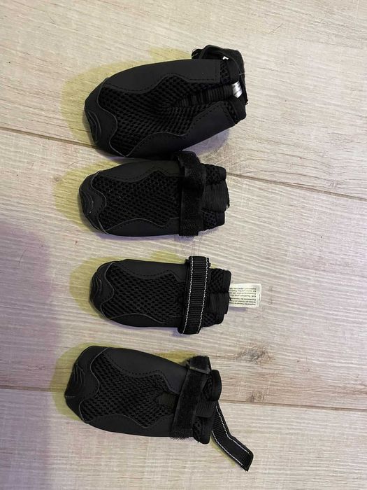 Pantofi pentru caine