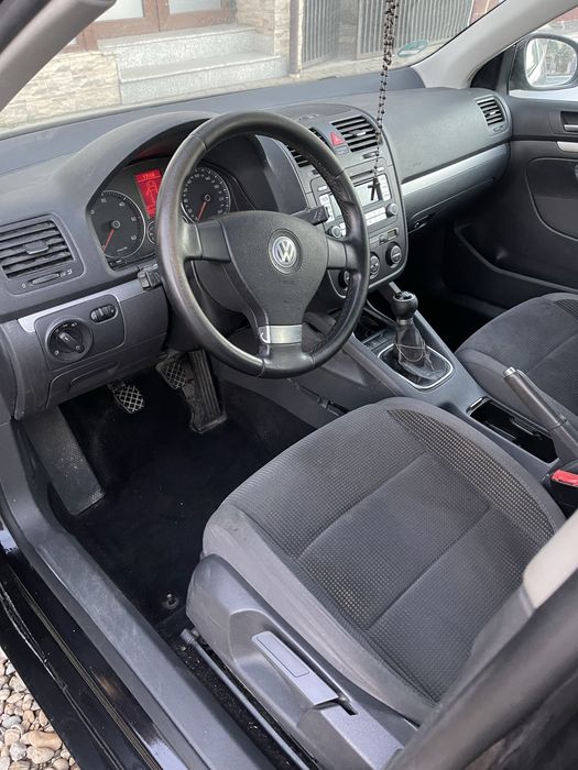 De vanzare Volkswagen Golf