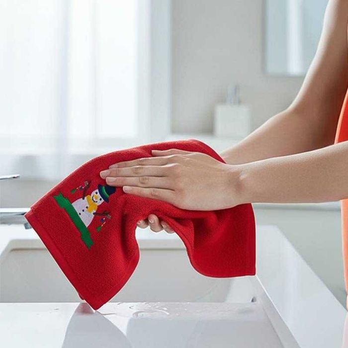 Коледни кърпи RUHHY – комплект от 3 броя (червена, зелена и бяла)